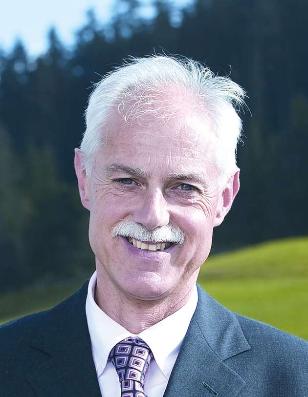 Reinhol Specht, Geschäftsführender Gesellschafter, Harter: Als Hersteller von Wärmepumpentrocknern haben wir unseren Fokus schon seit über 30 Jahren auf der Energieeffizienz. Damals interessierte sich niemand für Wärmepumpen, von CO2 sprach keiner. Ebenso war die Energieeinsparung für Viele lange Zeit einfach nur eine nette Beigabe. Auch wenn die Gründe hierfür weniger schön sind – wir freuen uns, dass die Themen von Energie- und CO2-Einsparung nun endlich überall angekommen sind. Es beeindruckt uns immer wieder zu sehen, welche hohen Einsparungen Betreiber mit unseren Lösungen erzielen – und natürlich auch noch eine optimale Trocknungsqualität erhalten. Somit sind wir froh und auch ein wenig stolz, dass wir schon immer Teil der grünen Transformation waren und auch weiterhin sein werden.