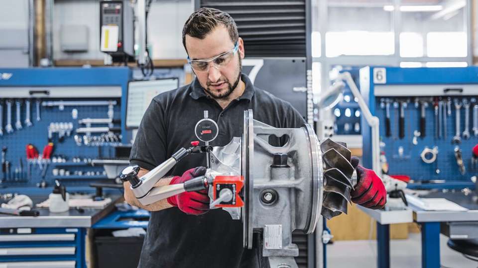 Das MES Hydra sorgt dafür, dass in der Produktion alles nach Plan läuft und auch die komplexesten Prozesse beherrscht werden.