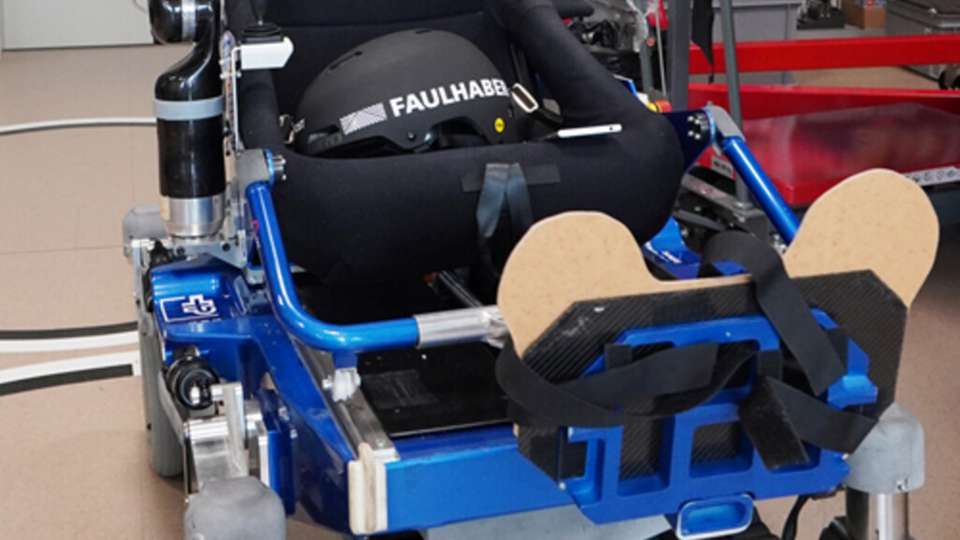 Die Enhanced Teams der OST Rapperswil entwickeln Rollstühle mit hochmodernen Assistenzsystemen, die es mobilitätseingeschränkten Personen ermöglichen, vollständig am Alltag teilzuhaben.