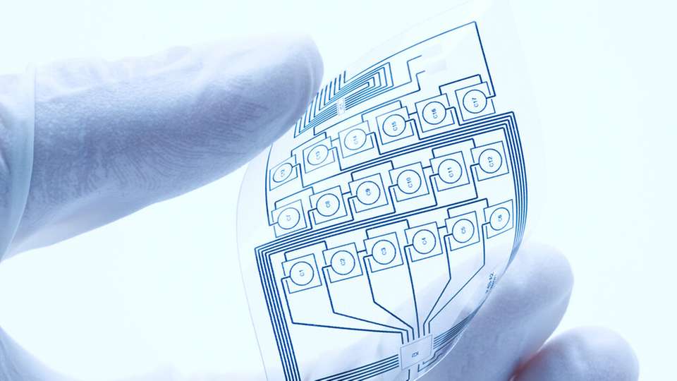 Graphen verspricht beispielsweise Innovationen im Bereich biegsamer Elektronik. Stabilität und Flexibilität zu vereinen, ist bislang aber noch schwierig.