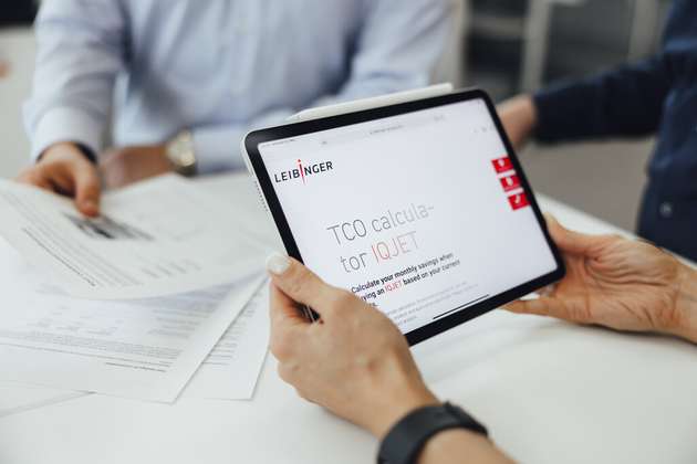 Mit dem Leibinger Betriebskostenrechner können Hersteller versteckte Kosten erkennen und sich ihre individuellen Einsparungen berechnen lassen.