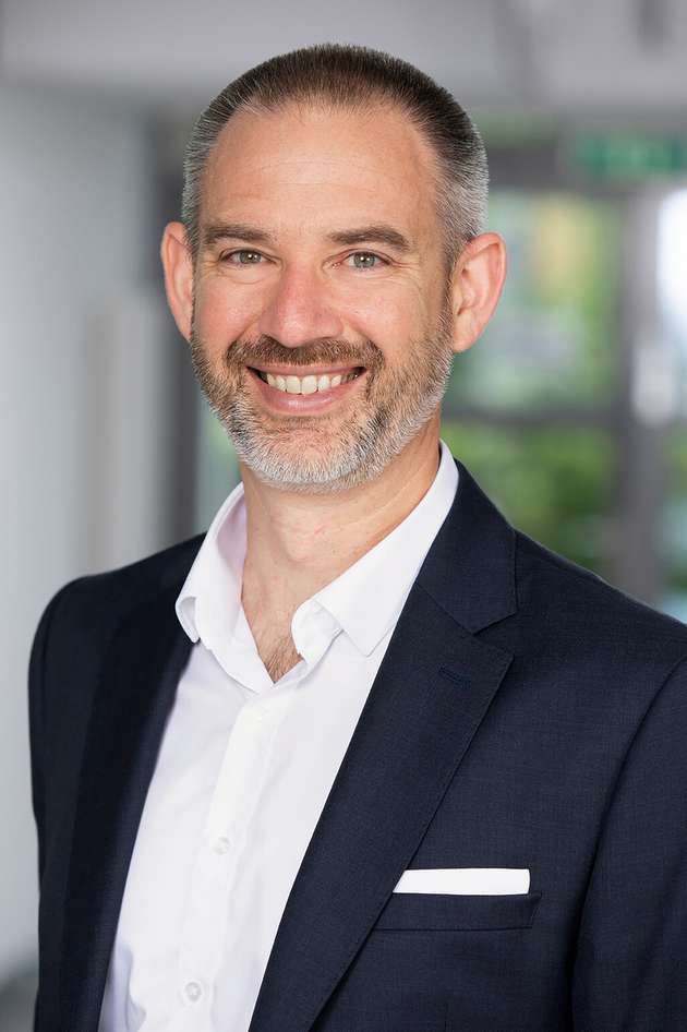 Thierry Bieber ist Industry Manager bei HMS Industrial Networks und verantwortet dort das Business Development für industrielle Kommunikations- und IIoT-Lösungen für die Automatisierungsbranche. Er hat über 20 Jahre Erfahrung in der industriellen Kommunikation und ist Experte für die Vernetzung von Maschinen. Darüber hinaus engagiert er sich in Organisationen wie zum Beispiel PNO und VDMA.