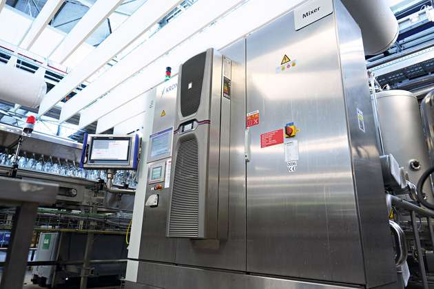 Mit den Rittal Blue e+ Kühlgeräten konnte der Energiebedarf um 90 Prozent gegenüber den alten Kühlgeräten reduziert werden.