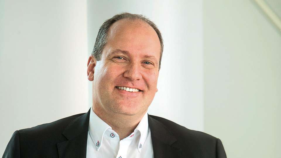 „Cybersicherheit ist kein einmaliger Prozess“ Thilo Döring, Geschäftsführer von HMS Networks: „Wir nehmen Maschinenbauer und Gerätehersteller die Last der Kommunikationsanforderungen ab.“