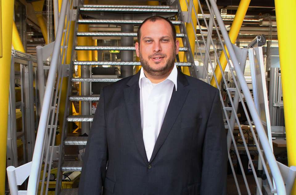 Umfrage Welchen Nutzen verschafft KI bei der Robotik wirklich?