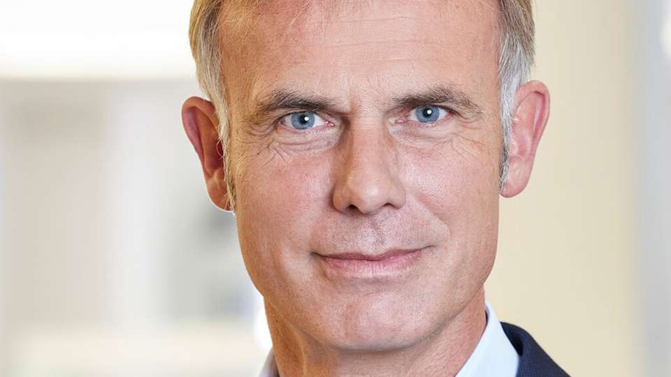 Michael Marhofer ist co CEO der ifm-Unternehmensgruppe. 1997 stieg er im Bereich Produktmanagement des Familienunternehmens ein und übernahm im Jahr 2001 in zweiter Generation die Leitung. Als einer der Pioniere des Bereichs Industrie 4.0 und mit weltweit über 9.000 Mitarbeitenden zählt die Unternehmensgruppe zu den Branchenführern.