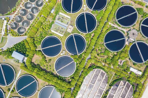 Eine effektive Abwasseraufbereitung ist unerlässlich, um einen nachhaltigen Wasserkreislauf sicherzustellen – zugleich ist die Ressource Wasser jedoch mit einem erheblichen Energieaufwand verbunden. 