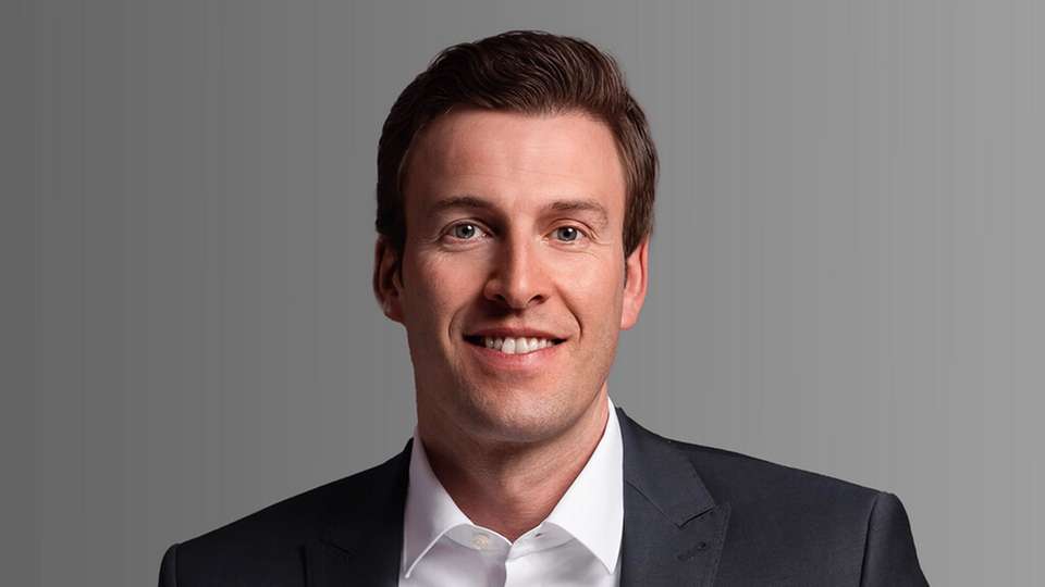 Steffen Munz ist seit März 2021 Vorstand der Schaltbau Group, einem Carlyle Portfolio-Unternehmen. Zuvor war er als Vorstand bei der VARTA AG und als Geschäftsführer bei Gardner Denver tätig.