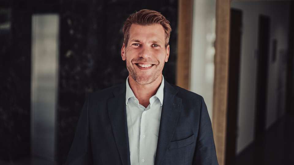 Felix Fiege wurde 1978 in Münster geboren. Nach dem Abschluss seines Studiums an der European Business School in Oestrich-Winkel – mit Auslandssemestern in Argentinien und Frankreich – begann er seinen beruflichen Weg bei Unilever Germany und Haniel. 2008 trat er in die Fiege-Gruppe ein, zunächst als Geschäftsführer von Fiege Engineering und ab 2012 als Mitglied des Vorstands der Fiege Gruppe. Seit 2014 führt er das Familienunternehmen gemeinsam mit seinem Cousin Jens Fiege in fünfter Generation. 2021 wurden beide als „Familienunternehmer des Jahres“ ausgezeichnet.