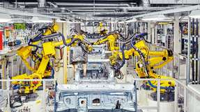 Der Karosseriebau stellt einen wichtigen Teil der Automobilproduktion dar.