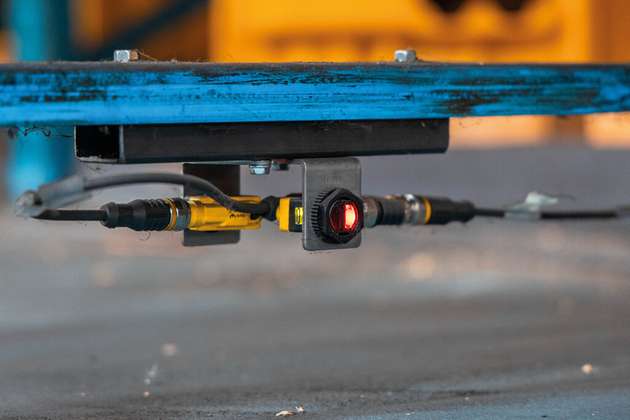 Die Optosensoren QS18 reagieren zuverlässig auf das vom Objekt reflektierte Licht.