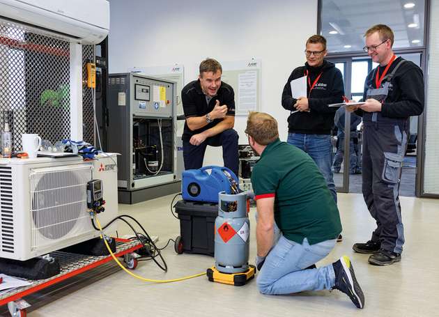 Mitsubishi Electric bietet seinen Marktpartnern die Möglichkeit, sich über natürliche Kältemittel und ihre Einsatzbedingungen umfassend zu informieren. 