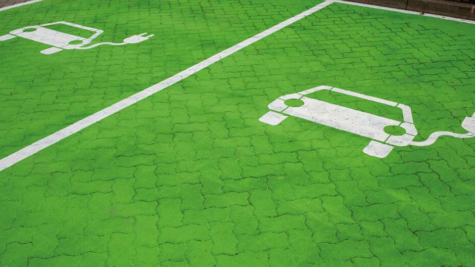 SMARTcharge steht für eine ganzheitliche Antwort auf die steigende Nachfrage nach effizientem und nachhaltigem Laden von Elektrofahrzeugen.