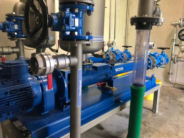 Im Pumpenhaus neben der Hütte wurden zwei Nemo-Exzenterschneckenpumpen NM045 installiert. 