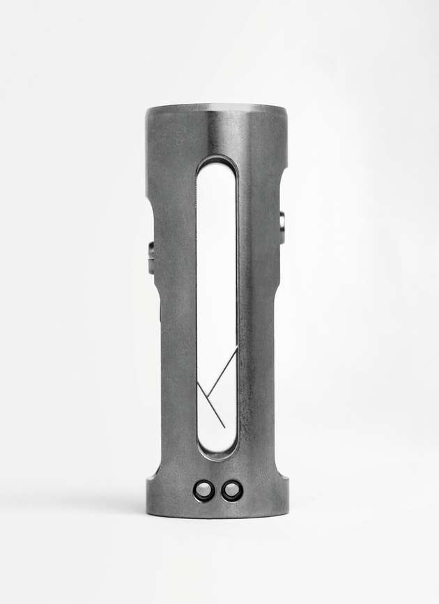 Beim kontinuierlichen Ab- und Aufrollen des Bandes wird der Staub aus der Umgebung stetig abgestreift, wodurch das Eindringen von Verunreinigungen in die Mechanikkammer verhindert wird.