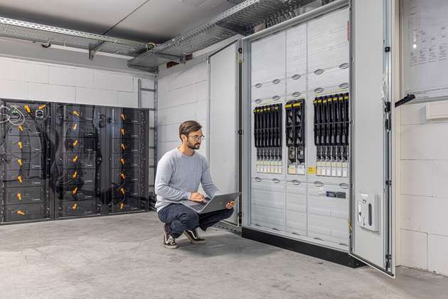 Mit einem Hybridspeicher und einer PV-Anlage zur Entwicklung neuer Betriebsstrategien dient das Gebäude selbst als „Living-Lab“.