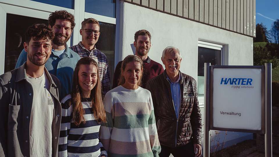 Nicolas Arnusch (ganz links) verstärkt das Harter-Vertriebsteam seit September 2024.