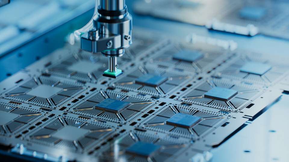 Die Europäische Union strebt an, den Anteil der in Europa produzierten Halbleiter bis 2030 von 10 auf 20 Prozent zu erhöhen und die regionale Halbleiterproduktion durch das Europäische Chip-Gesetz intensiver zu fördern.