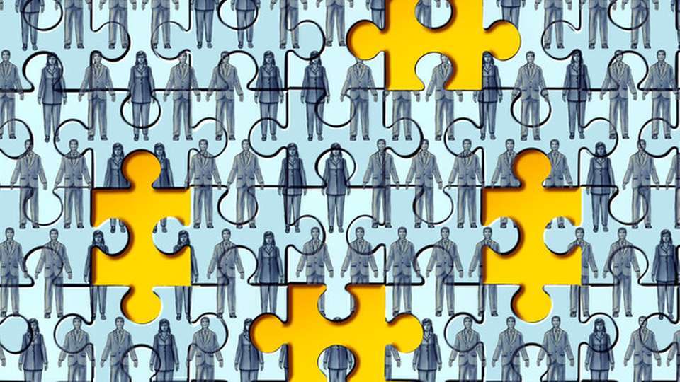 Die Zukunft des Maschinenbaus steht vor einer großen Herausforderung: Bis 2034 sollen bis zu 178.000 Fachkräfte fehlen. Es besteht Handlungsbedarf, um dem drohenden Mangel in der Branche zu begegnen und den Wirtschaftsstandort langfristig zu sichern.