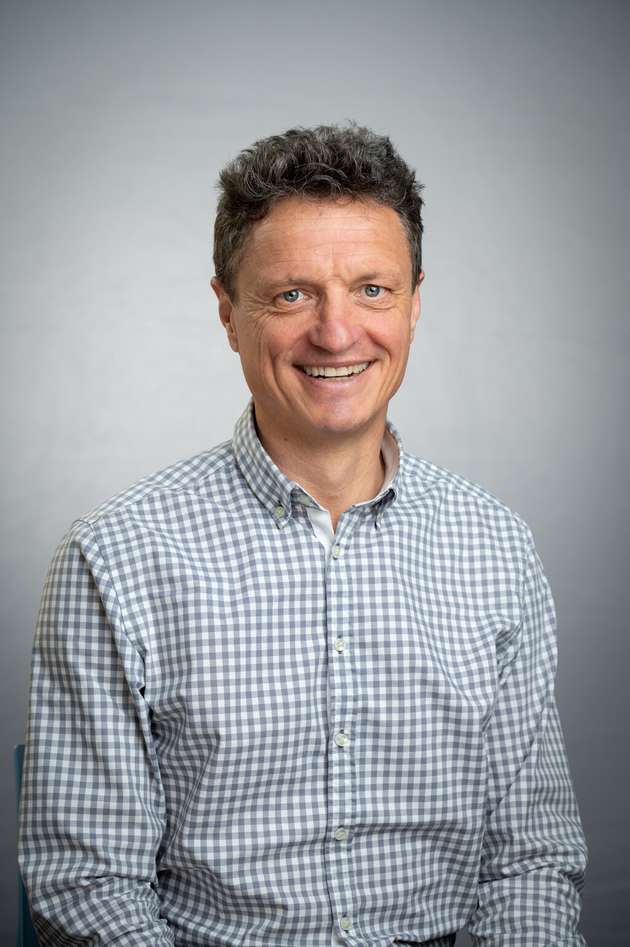 Prof. Michael Obersteiner, Director des Environmental Change Institute der Universität Oxford:  „Die Erkenntnisse aus dem Paper sollten Unternehmen in allen Sektoren dazu inspirieren, KI als Werkzeug für Nachhaltigkeit zu nutzen. Das Potenzial von Daten und KI [...] bietet eine überzeugende Vision für die Zukunft der Wirtschaft.“