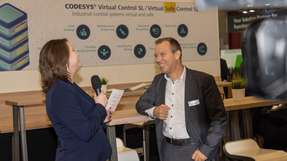 Roland Wagner, Head of Product Marketing bei Codesys, im Gespräh mit publish-industry.