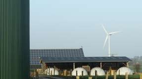 Deutschland zur Klimaneutralität bringen: Das Fraunhofer ISE legt vier Szenarien vor, die sich besser oder schlechter dafür eignen.