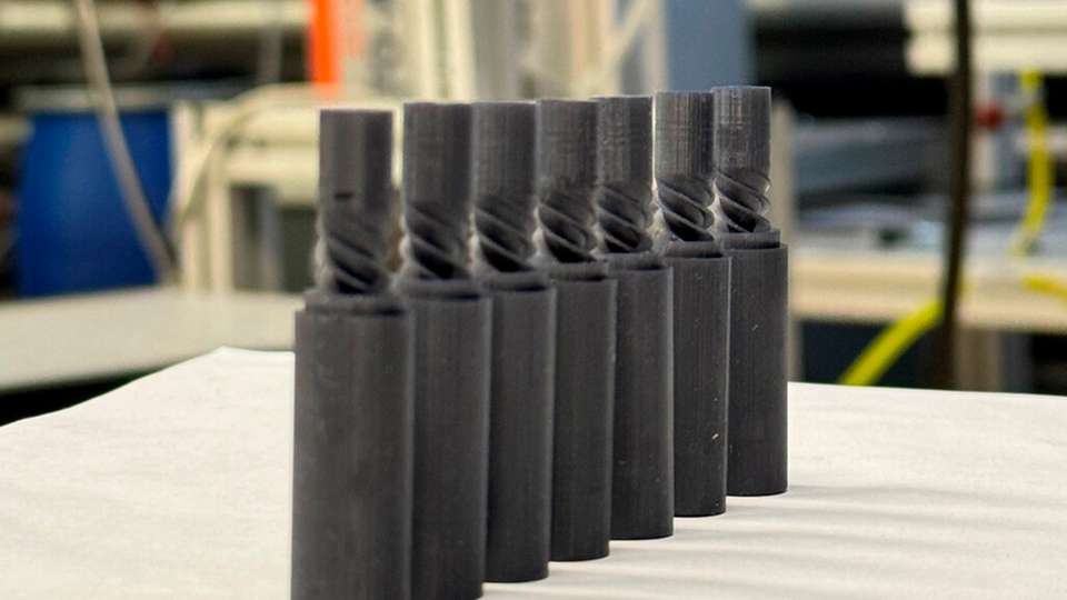 Plastikstrukturen einer verlängerten Minimax-Konfiguration für weitere Labortests.