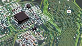 Die neue Elektronikfertigung hat eine Schlüsselfunktion für das internationale Produktionsnetzwerk des Unternehmens. Aus dieser Fabrik werden weltweit alle Standorte der Vaillant Group mit Elektronikbaugruppen beliefert, die für Regelung und Steuerung moderner Wärmepumpensysteme und Gasheizgeräte notwendig sind.