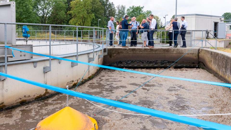 Großtechnische Messung von Lachgasemissionen in der Kläranlage Erbach: Der Ausstoß des klimaschädlichen Gases lässt sich durch neue Verfahren reduzieren.