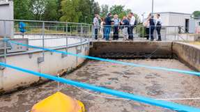 Großtechnische Messung von Lachgasemissionen in der Kläranlage Erbach: Der Ausstoß des klimaschädlichen Gases lässt sich durch neue Verfahren reduzieren.