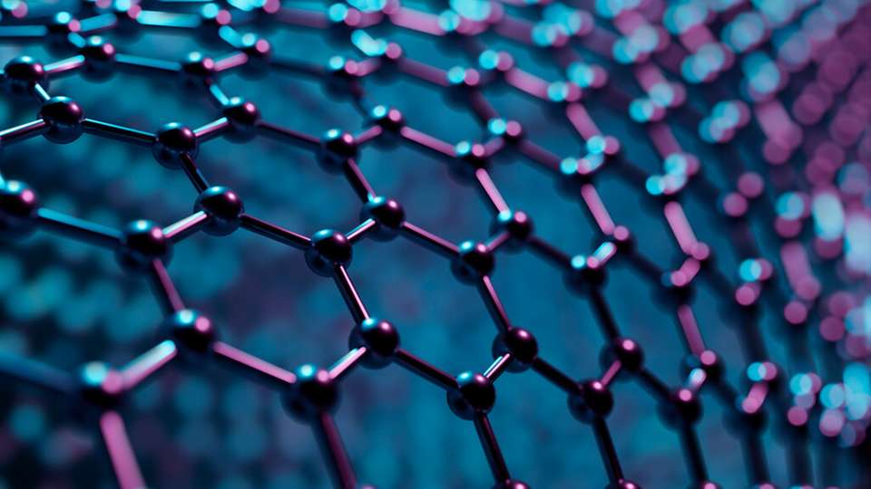 Graphen ist ein ultradünnes Material aus einer einzigen Kohlenstoffatomlage mit außergewöhnlicher Stabilität, Flexibilität und Leitfähigkeit, das Anwendungen in Bereichen wie Elektronik, Energietechnik und Wasserfiltration ermöglicht.