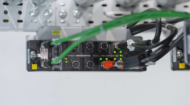 Turck hat sein I/O-Modul TBEN-LL-4RM zur Steuerung von CAN-Rollenmotoren und zur Digitalisierung der Förderstrecken exakt auf die Anforderungen von SSI Schäfer zugeschnitten.
