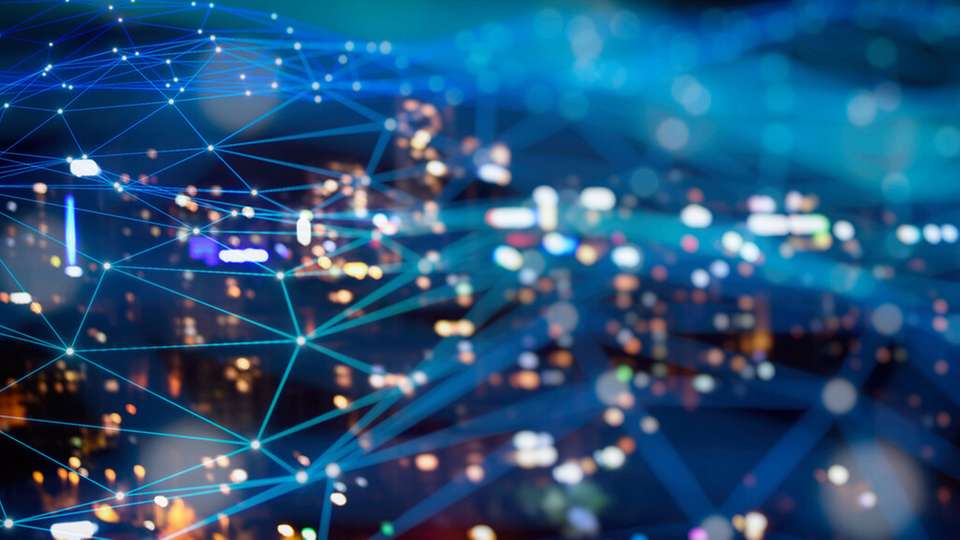 Durch die digitale Anbindung von Photovoltaikanlagen, Speichern und Wallboxen über den PPC CLS-Adapter und EEBUS, werden Energieflüsse flexibel gesteuert und  Netzanforderungen in Echtzeit umgesetzt.