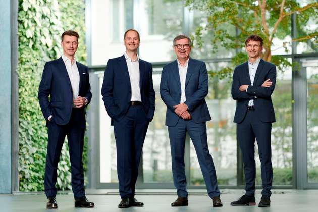 Der Vorstand der Lapp Gruppe (v.l.n.r.): Hubertus Breier, Vorstand für Technik und Innovation, Matthias Lapp, Vorstandsvorsitzender, Jan Ciliax, Vorstand für Finanzen, Dr. Christoph Hiller, Vorstand für Vertrieb und Marketing