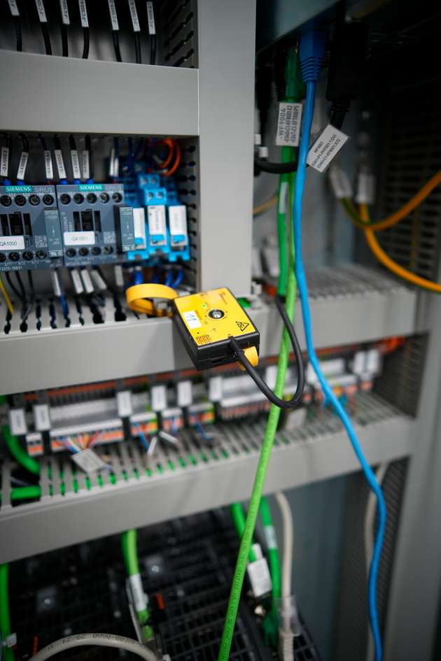 Aktiver Verteiler ASi Safety BWU3373 von Bihl+Wiedemann für die Integration von Sicherheitsschaltern in das ASi Netzwerk.