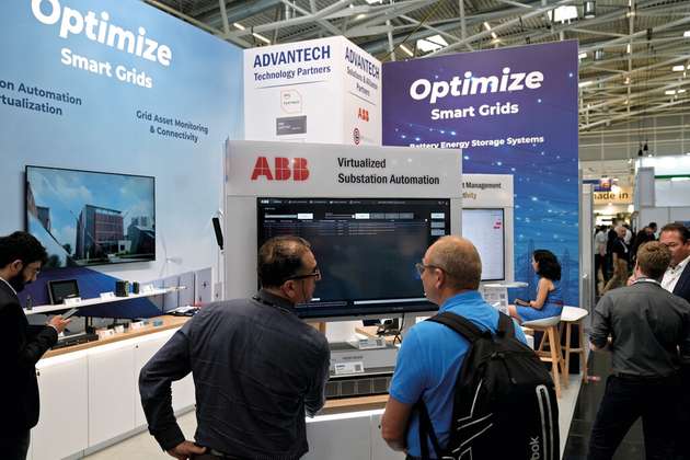 Wo kommt bereits künstliche Intelligenz zum Einsatz und welche Trends gibt es? Informieren Sie sich auf der EM-Power Europe vom 7. bis 9. Mai 2025 in München über innovative Lösungen für die Digitalisierung und Steuerung der Netze, für genauere Erzeugungs- und Lastprognosen sowie für die  Systemintegration dezentraler Anlagen.
