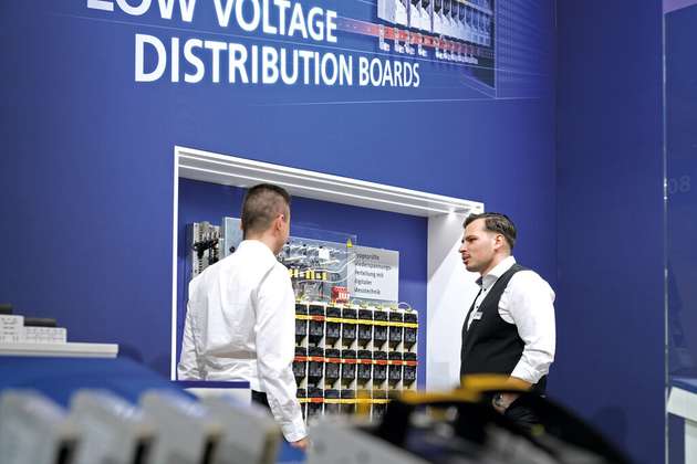 Wie sich künstliche Intelligenz für das Netzmanagement oder die Integration von Prosumer-Anlagen in das Energiesystem nutzen lässt, erfahren Sie bei den Vorträgen des The smarter E Forums im Rahmen der EM-Power Europe.