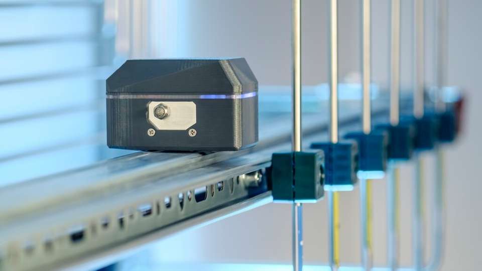 Mit dem Ultraschallsensor können Wasserstoff-Behälter, -Leitungen oder -Verbindungsstücke überwacht werden.