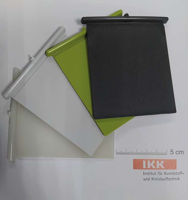 Diese aus recycelten Materialien hergestellten Kunststoffplatten wurden für das Training des NIR-Sortiersystems verwendet. 