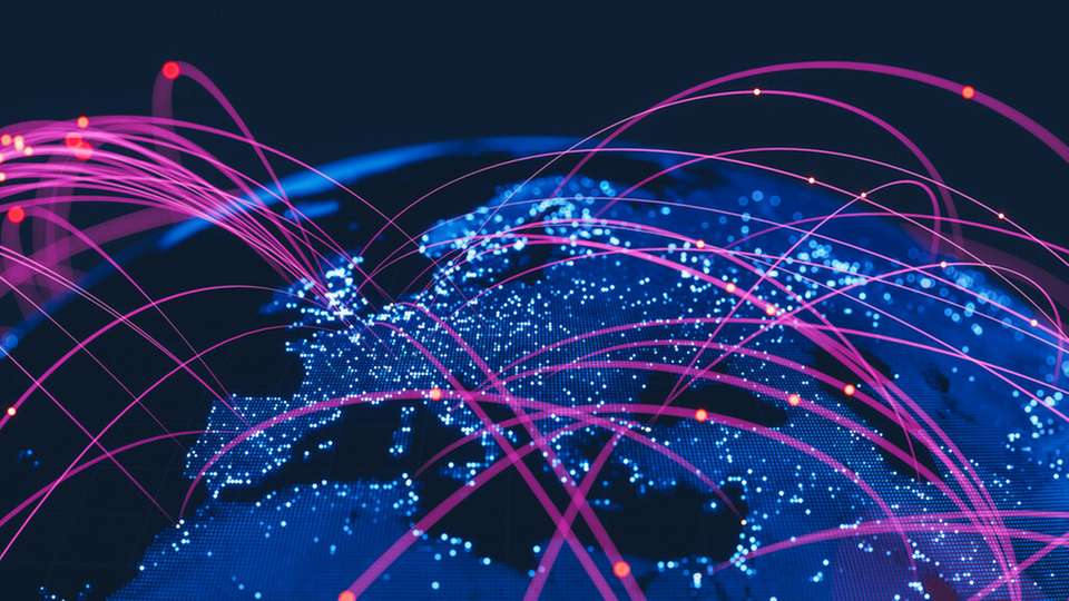 Immer mehr KMU investieren in ihre Digitalisierung. 35 Prozent der Unternehmen haben zuletzt Digitalisierungsprojekte durchgeführt, ein deutlicher Anstieg im Vergleich zur Vor-Corona-Periode, aber die digitale Kluft zwischen großen und kleinen Mittelständlern nimmt zu.