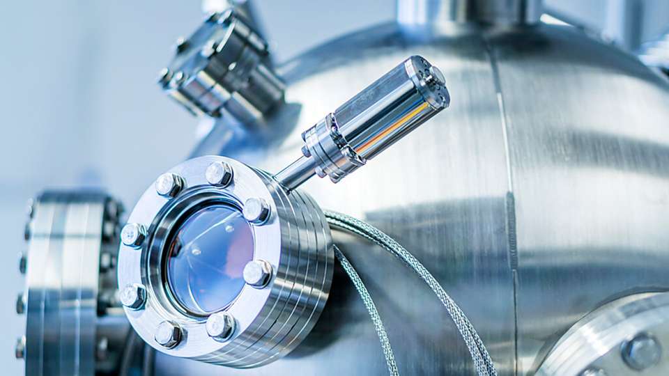 VDMA-Geschäftsführer Christoph Singrün bleibt für 2025 optimistisch: Trotz wirtschaftlicher Herausforderungen erwartet die Branche der Druckluft- und Vakuumtechnik stabile Umsätze – dank hoher Auftragsbestände und verstärkter Digitalisierung.