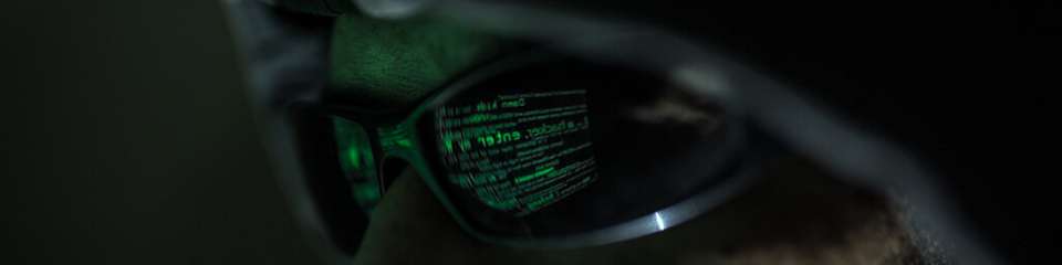 Laut Bundesamt für Sicherheit in der Informationstechnik (BSI) sind Unternehmen zunehmend Opfer von DDoS-Angriffen (Distributed Denial-of-Service), die auf die Verfügbarkeit von IT-Systemen zielen und sämtliche Abläufe zum Stillstand bringen sollen.