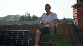 Wie Sie sich mit Photovoltaik gegen Stromausfälle absichern Max Wagner betont, dass eine hohe Energieautarkie die einzige verlässliche Möglichkeit ist, sich langfristig gegen Netzausfälle abzusichern.