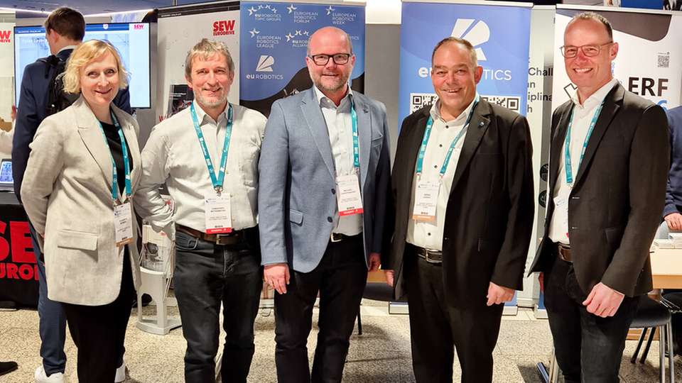 Elisabeth Schärtl, Member of the Board of euRobotics & Linked Partner Manager Autonox Robotics; Christoph Mittermayer, Principal Developer KEBA Robotics; Michael Garstenauer, Product Manager KEBA Robotics; Dr. Bernd Liepert, President euRobotics; Volker Kuhoff, Sales Specialist KEBA Robotics