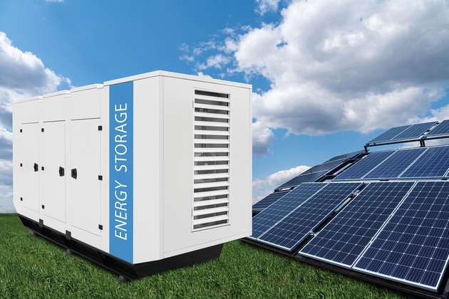 Batteriespeicher können Einspeisespitzen durch Solaranlagen sehr gut abfedern.