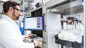 Das Projekt „hffr-Up2Cycle“ soll die Entflammbarkeit und mechanischen Eigenschaften von recycelten Materialien wie Polyolefinen, PET und PA verbessern, um diese für hochwertige Anwendungen nutzbar zu machen.