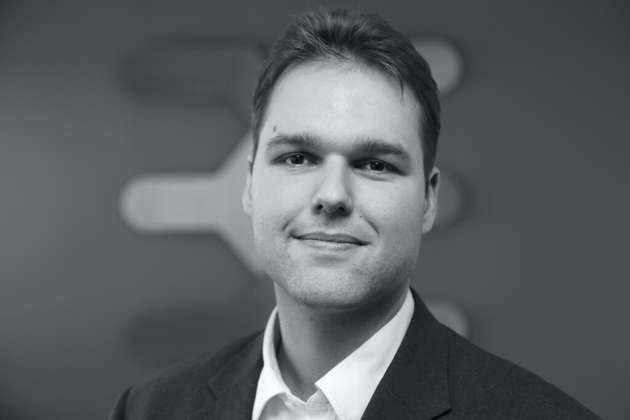 Julius Beutel, Vice President Business Unit Photovoltaics, Weidmüller: Auf der Intersolar 2025 zeigen wir, wie Photovoltaik heute richtig gemacht wird – normgerecht, effizient und praxisnah. Mit dem kompaktesten Überspannungsschutz PV Inline, unserem PV Next Feuerwehrschalter und smartem String-Monitoring für Bestandsanlagen in der Freifläche bieten wir durchdachte Lösungen für mehr Sicherheit und Ertrag. Ergänzt durch präzise Wetterdaten aus unseren PV-Stationen und neue Impulse in Sachen Energiemanagement freuen wir uns, unsere Innovationen live zu präsentieren.
Halle B4, Stand 340