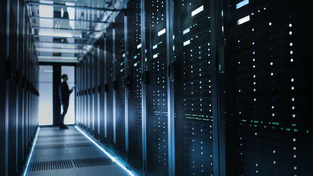 Hochverfügbare Rechenzentren bilden das Rückgrat digitaler Services – von der Cloud über KI-Anwendungen bis zur Prozessautomatisierung.