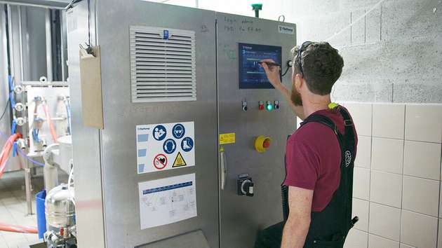 Flottwegs Rezeptsteuerung hilft der Brauerei aufgrund der leichten Bedienung Kosten und Zeit zu sparen.   