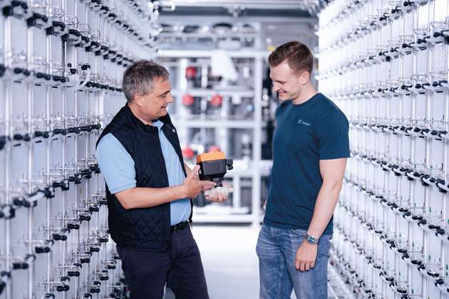 Durch den elektrischen Antrieb können mit dem Kugelhahn 546 pro einzelne Anlagenteile automatisch abgesperrt werden, was unabhängige Wartung und Tests erleichtert. 